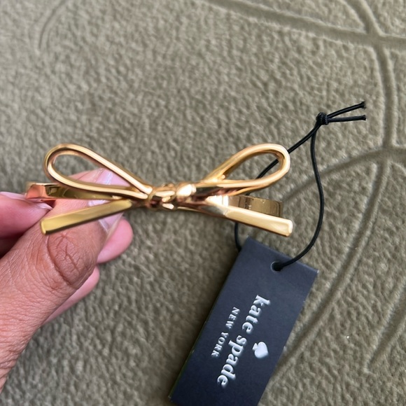 Kate Spade Gold Bow bracelet - Picture 1 of 2
